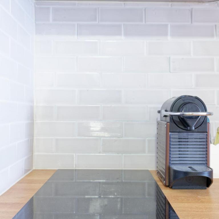 CASTEL SAINT CLAIR - Charmant Studio plein centre avec Parking - One-Bedroom Apartment - 8