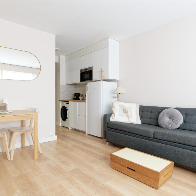 CASTEL SAINT CLAIR - Charmant Studio plein centre avec Parking - One-Bedroom Apartment - 9