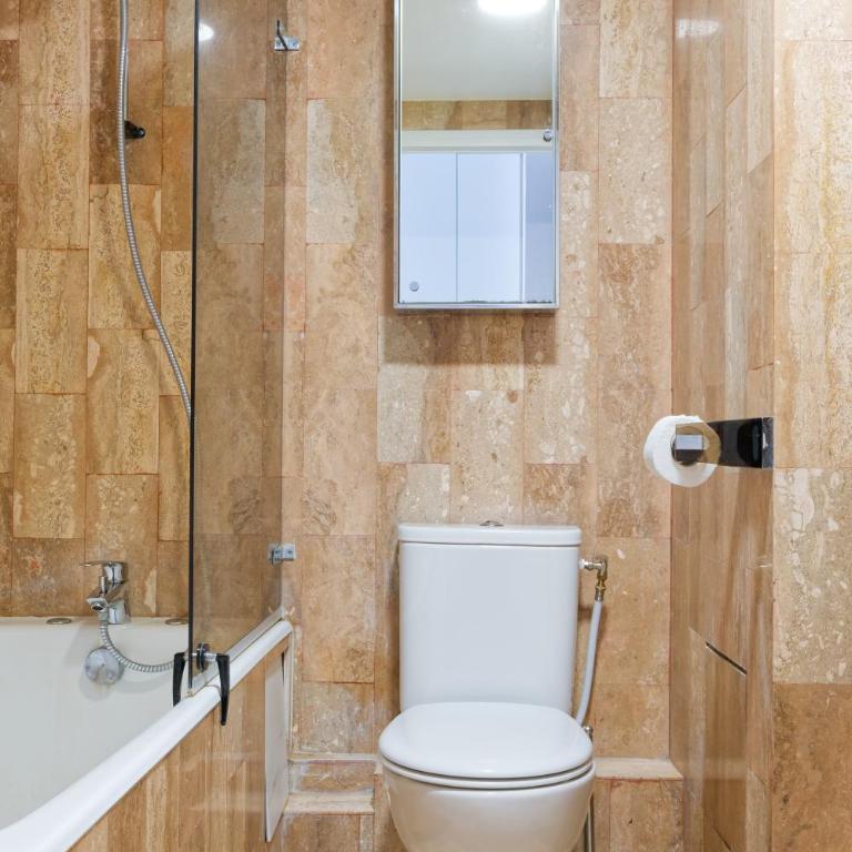 CASTEL SAINT CLAIR - Charmant Studio plein centre avec Parking - One-Bedroom Apartment - 16