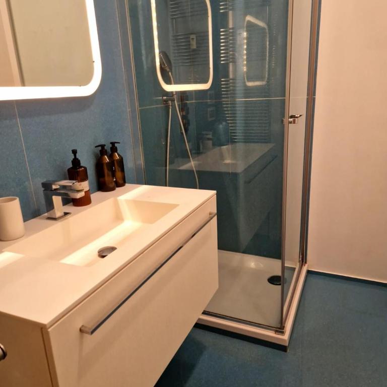 Laura Home- 1 min dalla spiaggia 10 min dal centro - One-Bedroom Apartment - 9