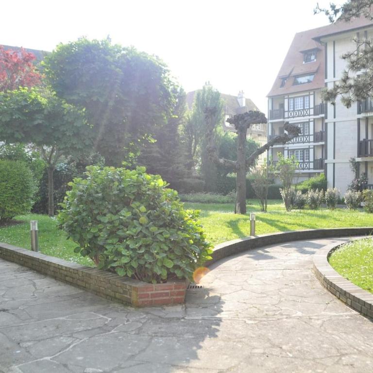 CASTEL SAINT CLAIR - Charmant Studio plein centre avec Parking - One-Bedroom Apartment - 25
