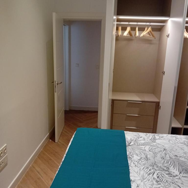 San juan 32 bajo E - Apartamento de 1 dormitorio - 25