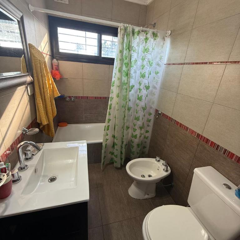 Quinta en City Bell - Three-Bedroom House - 28