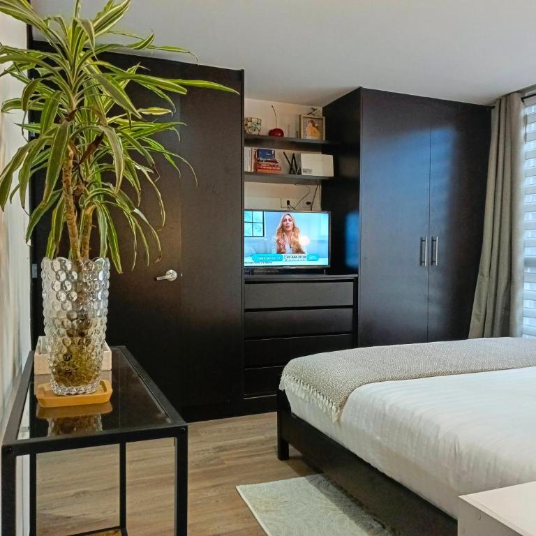 Like a Home with Balcony - 7Th FLOOR - Parking - Gym - Apartamento con balcón - 12