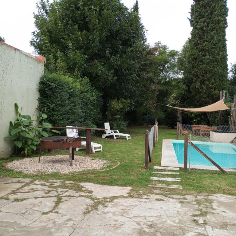 Casa con piscina en City Bell - Two-Bedroom House - 3