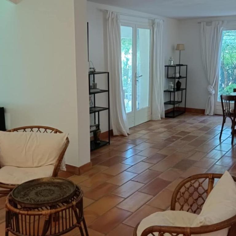 Bastide la Bohême - Two-Bedroom Apartment - 8