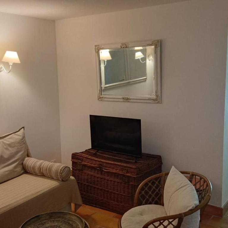 Bastide la Bohême - Two-Bedroom Apartment - 11