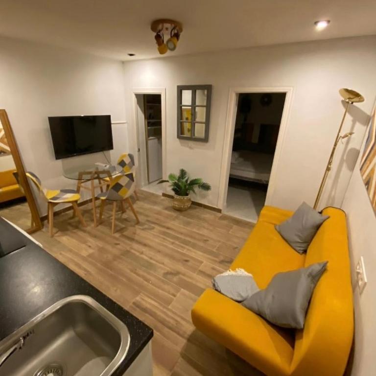 Apartamento de 2 hab en calle Tesoro-Malasaña - Two-Bedroom Apartment - 3
