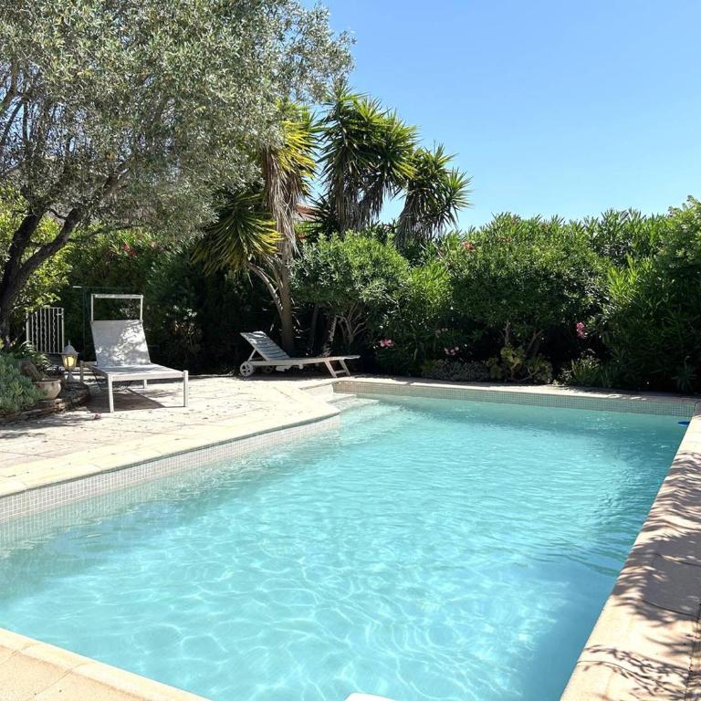 Villa spacieuse avec piscine privative à Bormes-les-Mimosas - FR-1-251-867 - Maison de Vacances - 1
