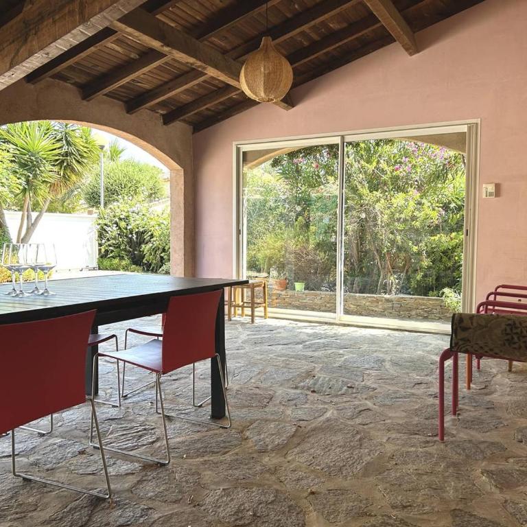 Villa spacieuse avec piscine privative à Bormes-les-Mimosas - FR-1-251-867 - Maison de Vacances - 18