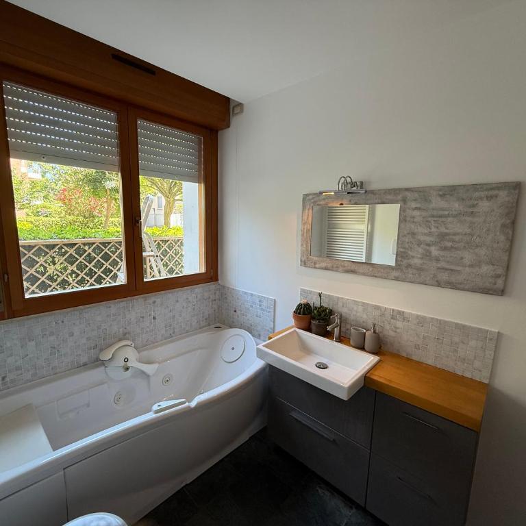 Rimini centro - Residenza Romy con giardino - 5 posti letto - Two-Bedroom Apartment - 12