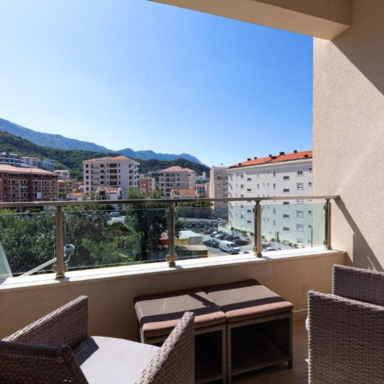 Partial sea view heaven - One-Bedroom Apartment - 2