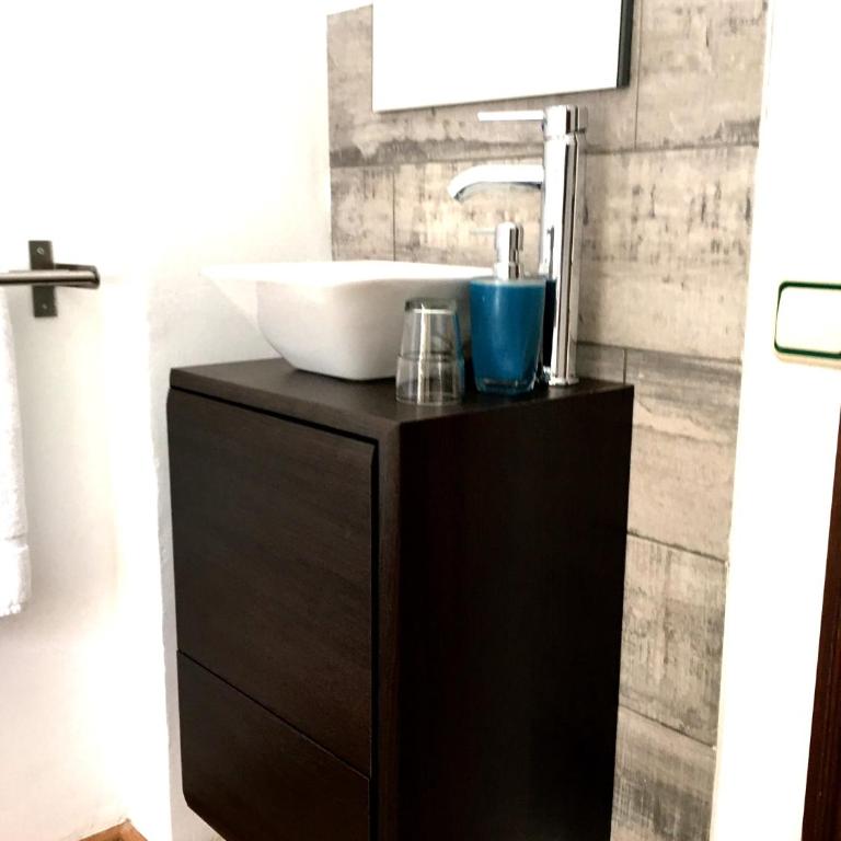 Hostal la Palmera - Single Room with Shared Bathroom - 6