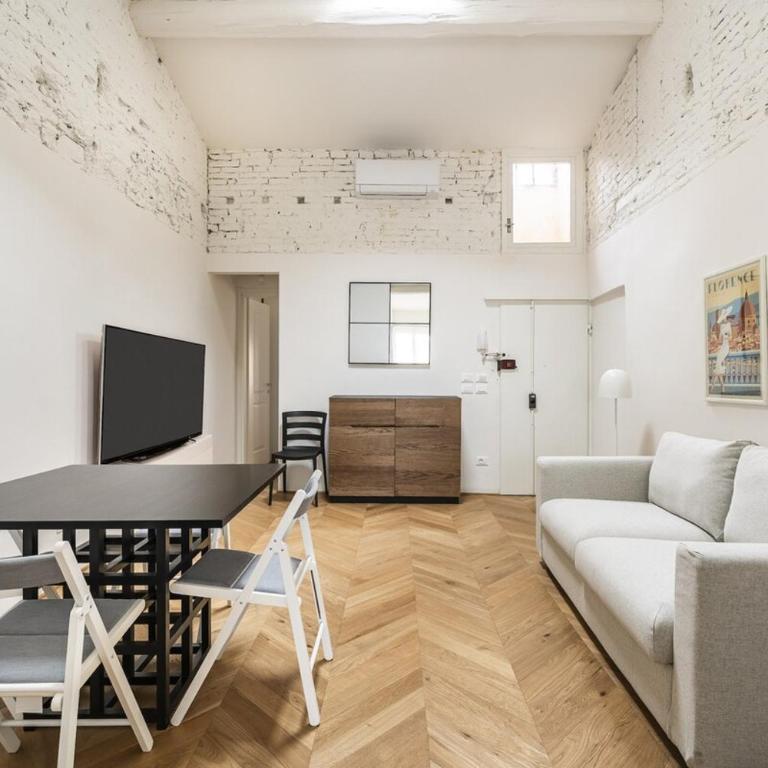 Elegant Apartment in the Heart of Florence - Appartamento con 1 Camera da Letto e Balcone - 2