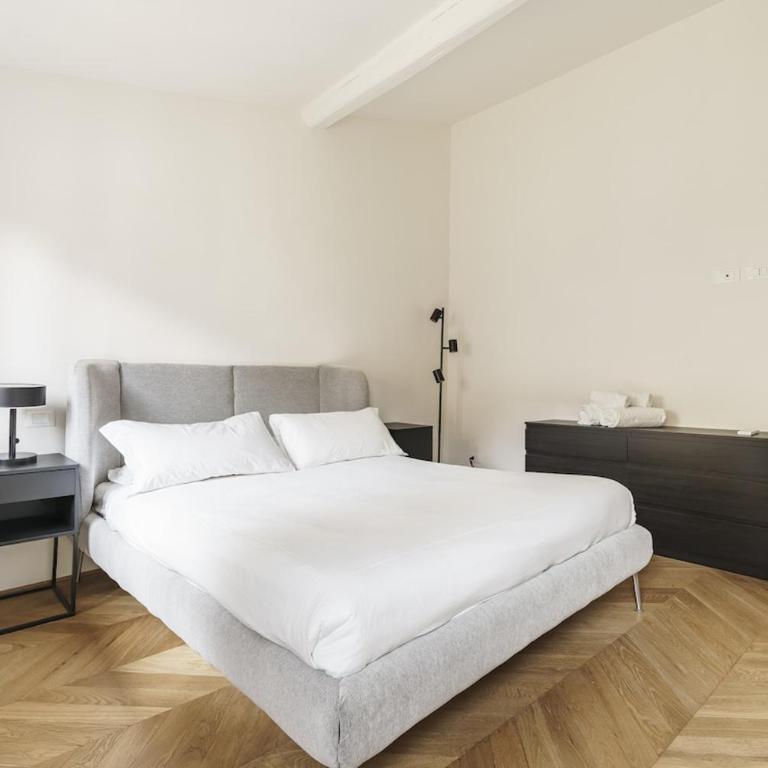 Elegant Apartment in the Heart of Florence - Appartamento con 1 Camera da Letto e Balcone - 4