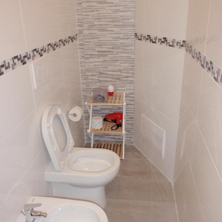 Seunis rooms - Camera Matrimoniale con Bagno Privato - 12