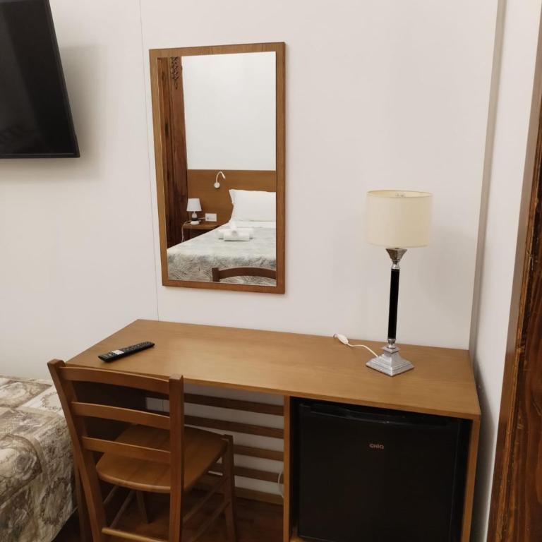 PALAZZO FULGHER - Camera Familiare con Bagno Privato - 7
