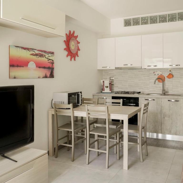 De Rosa Home Appartamento 4 posti letto, vicino al centro e al mare, con terrazza, aria condizionata, parcheggio privato e wifi - One-Bedroom Apartment - 1