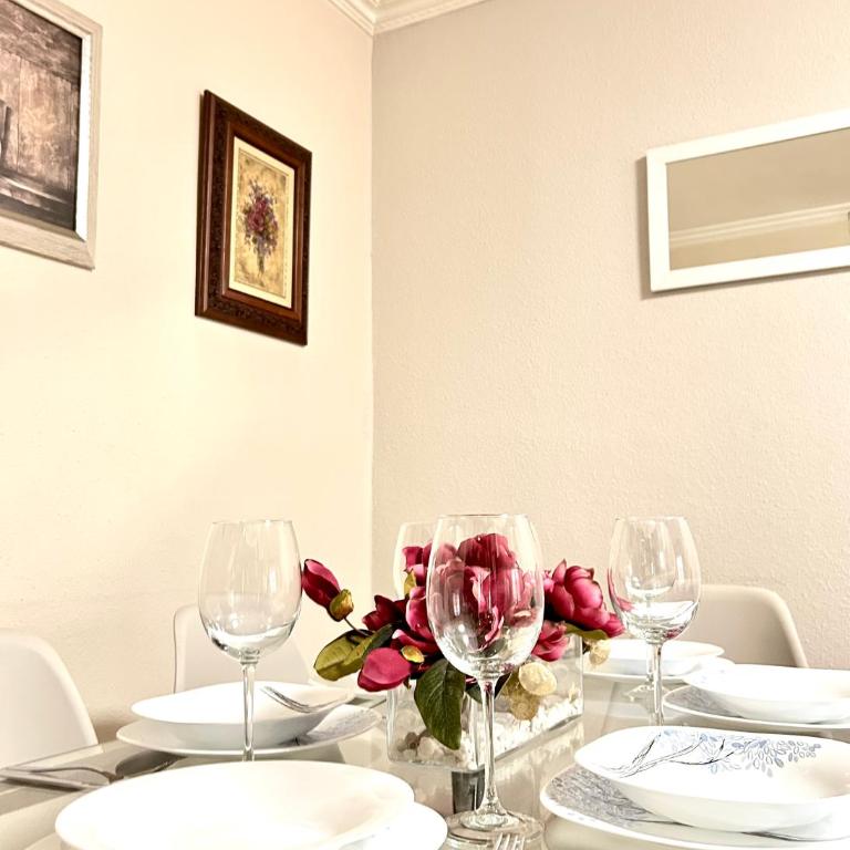 Gran apartamento centro Córdoba con parking gratis - Three-Bedroom Apartment - 9