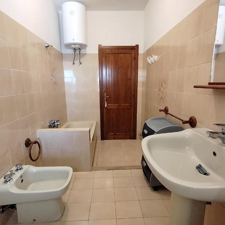 Casa delle Ginestre 2 - Appartamento con 3 Camere da Letto - 40