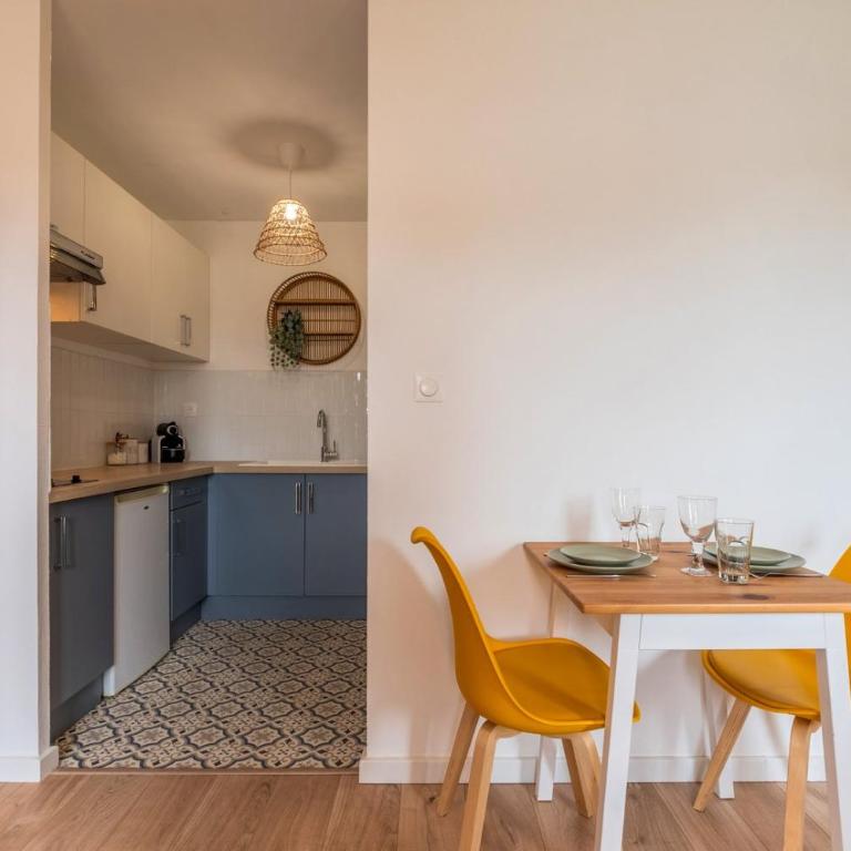 Studio calme avec parking, proche métro - Appartement - 11