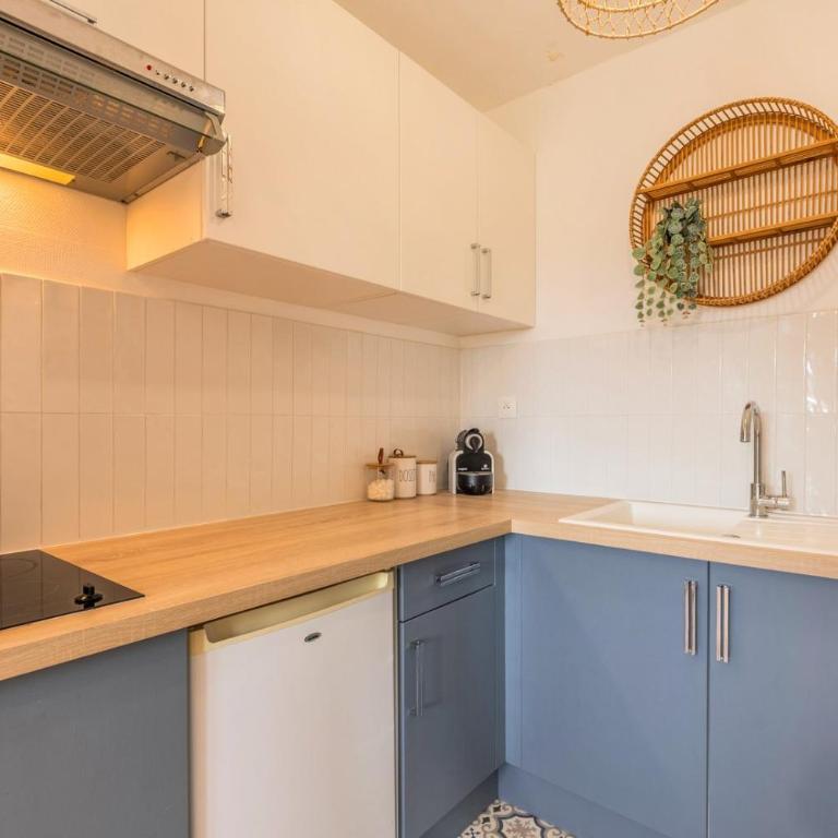 Studio calme avec parking, proche métro - Appartement - 13