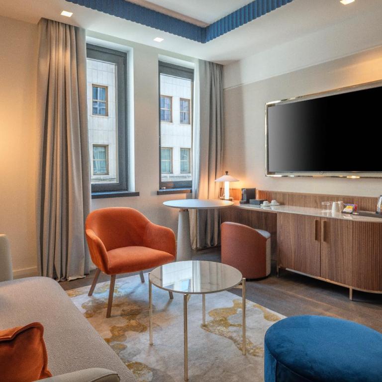 Hilton Turin Centre - Suite King con 1 Camera da Letto - 4
