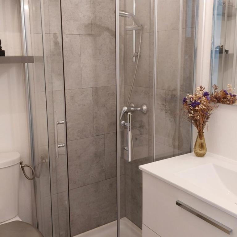 Villa Pontaillac - Three-Bedroom House - 13