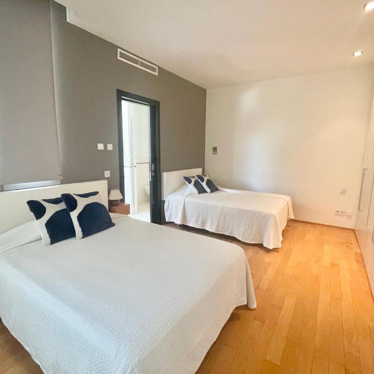 Modern villa in gated complex Sierra Blanca Marbella - Villa - 37