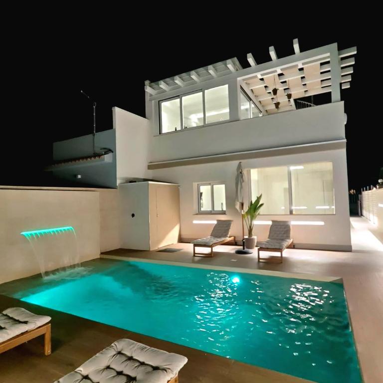 Torre Del Mediterraneo - Two-Bedroom Deluxe Apartment - 1