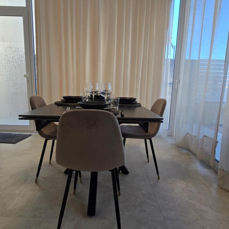 Torre Del Mediterraneo - Two-Bedroom Deluxe Apartment - 55