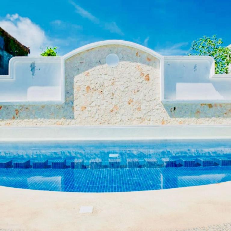 Executive Budget Room With Swimming Pool Air Conditioning and Parking - Standard Triple Room - 10