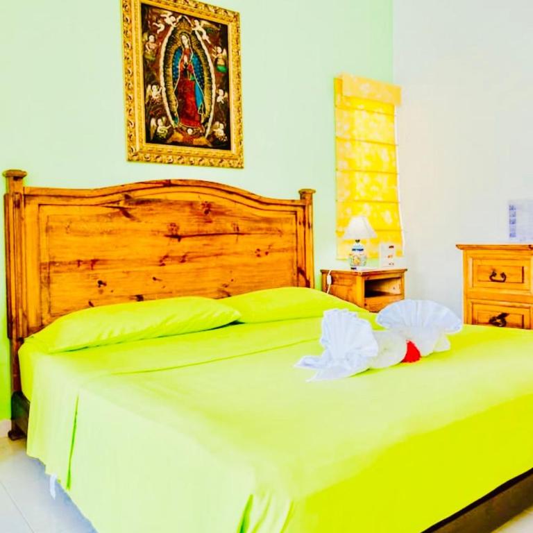 Deluxe Balcony Room With Swimming Pool Air Conditioning and Parking - Deluxe Quadruple Room - 3