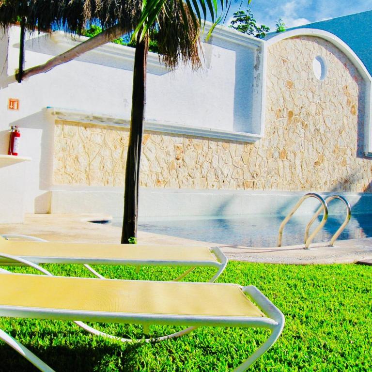 Deluxe Balcony Room With Swimming Pool Air Conditioning and Parking - Comfort Quadruple Room - 9