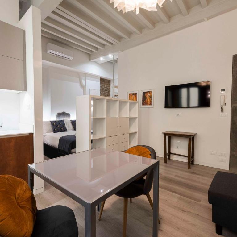 Deluxe Pitti Suites by MMega - Monolocale - 3