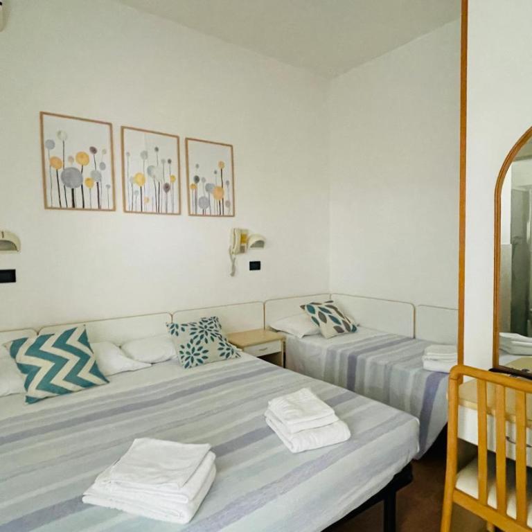 Albergo Villa Denny - Camera Tripla con Balcone - 30