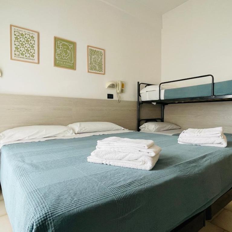Albergo Villa Denny - Camera Quadrupla con Balcone - 28