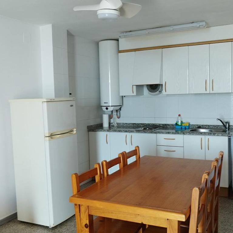 Apartaments El Sorrall - Apartamento de 2 dormitorios con vistas al mar y balcón (4 adultos) - 30