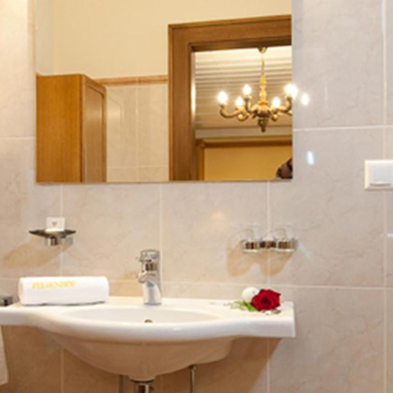 Wohlfühl & Genusshotel Felsenhof - Budget Doppelzimmer - 6