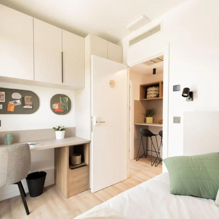 Canvas Pamplona Plazaola - Economy Double Room - 2