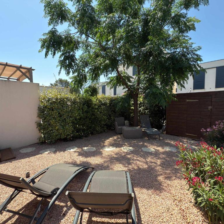Villa moderne et familliale dans une résidence à 500m de la plage - Villa - 4