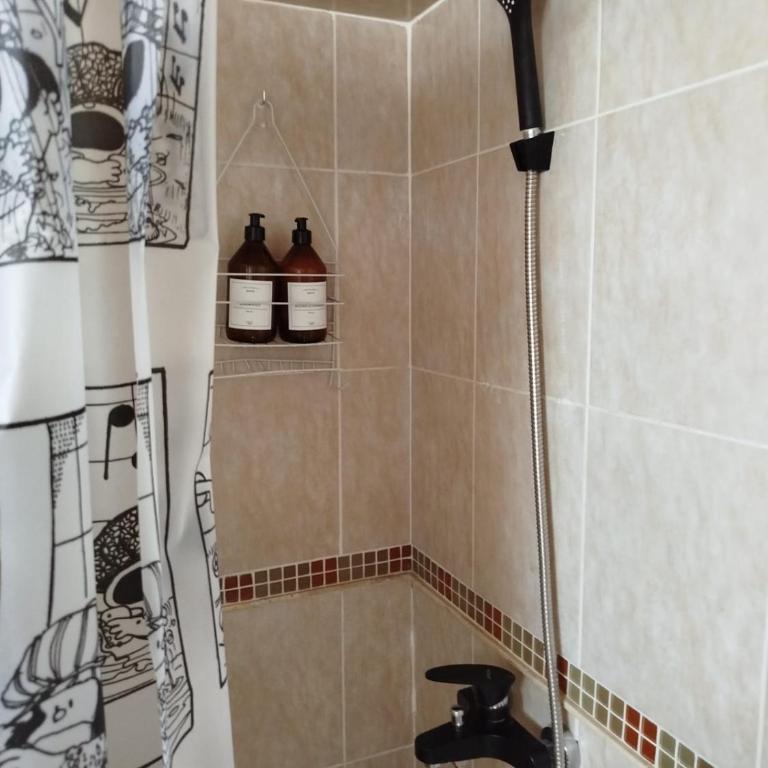 Acogedor departamento, estilo cabaña, con asador y terracita - Two-Bedroom Superior Apartment - 13