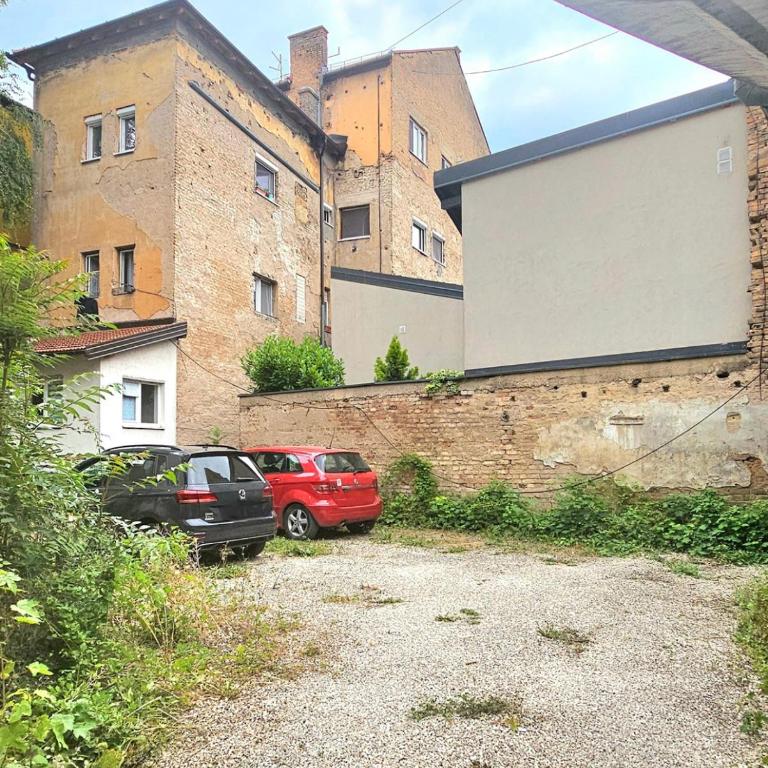 Small & Cute Downtown Apartment with parking - One-Bedroom Apartment - 5