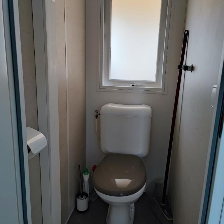 Mobil home 3 chambres climatisé pour 6 personnes à Hyères Les Palmiers, proche des plages - Mobilheim - 2