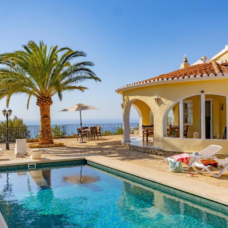 Villa Alicia - PlusHolidays - Villa - 1