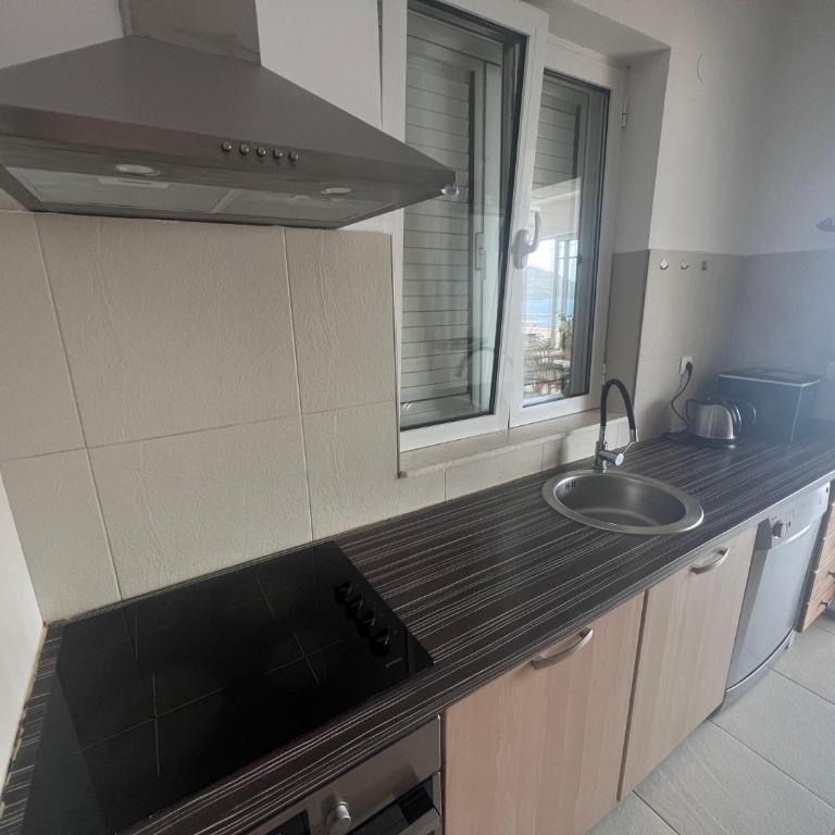 Sea View Apartments - Penthouse Apartment - 14