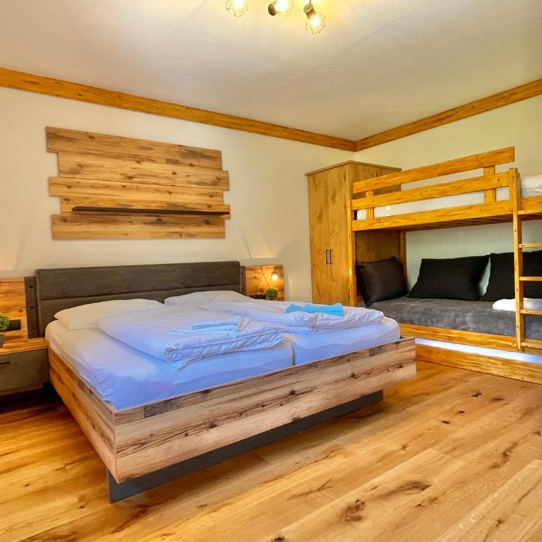 Appartement Mama - Apartment mit 3 Schlafzimmern und Balkon - 2