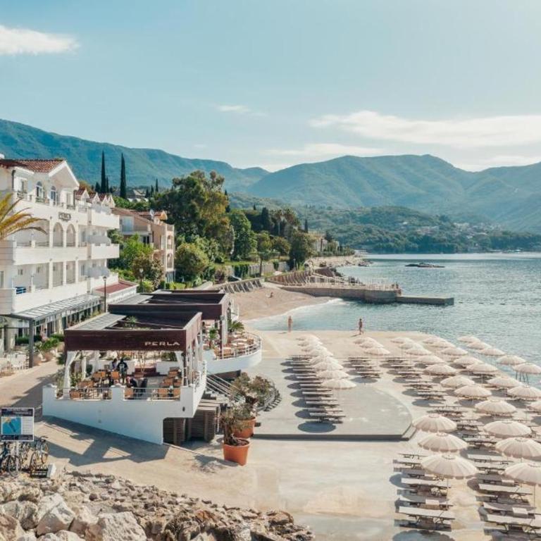 Sea View Apartments - Two-Bedroom Apartment with Balcony and Sea View - 2