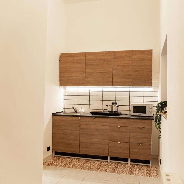 Calefati 1970 - Urban Vintage Retreat City Center - Two-Bedroom Apartment - 33
