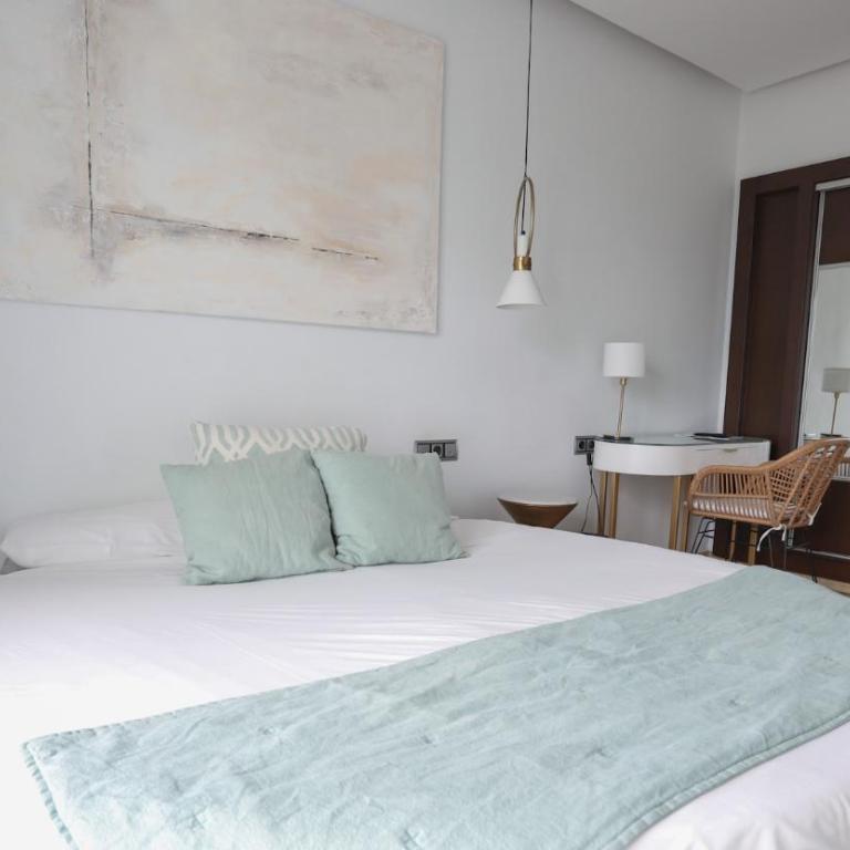 Hotel Oasis - Habitación Romántica - 5